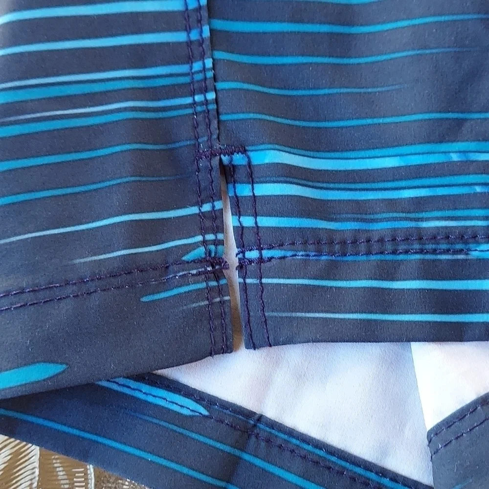 Speedo shots Size S